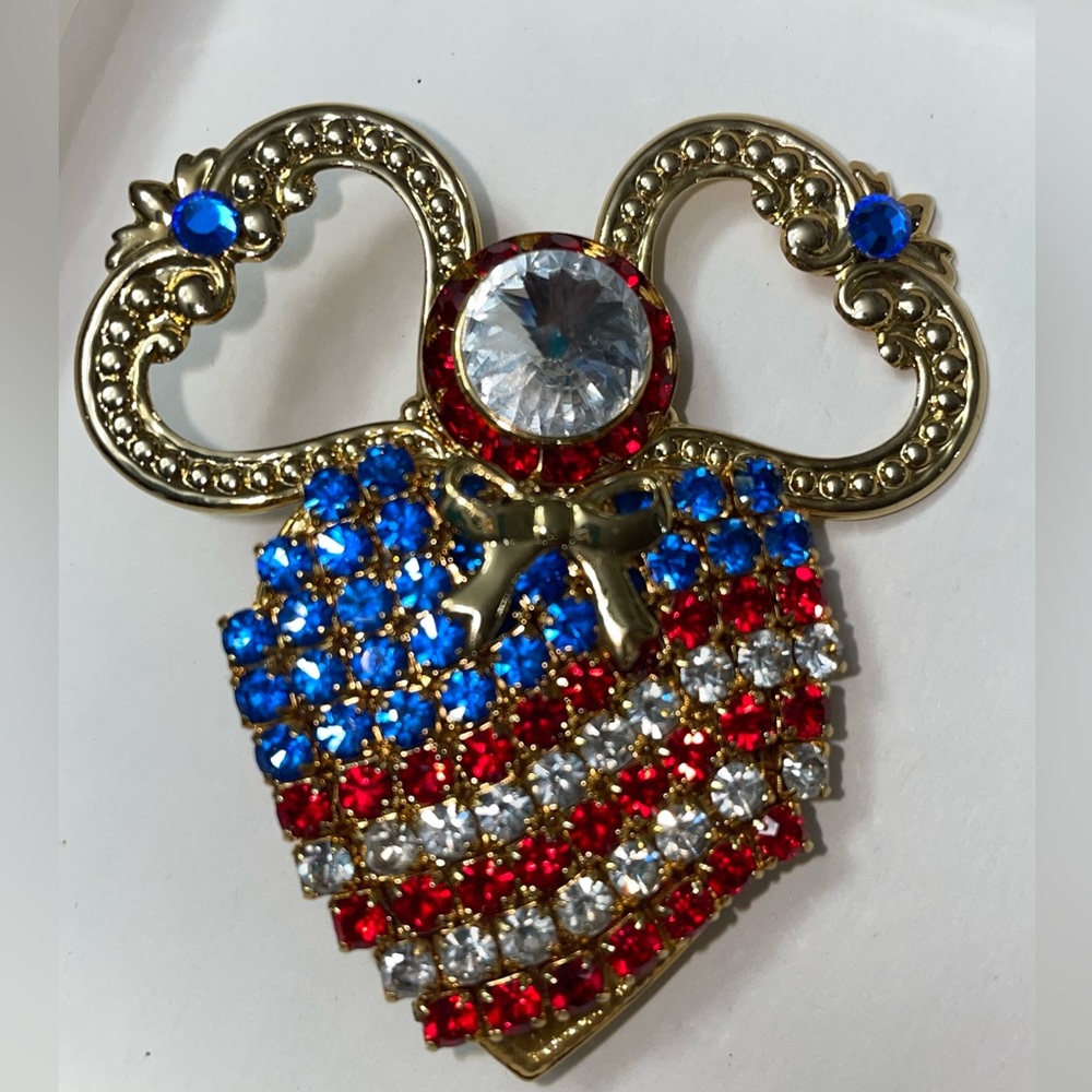 Liberty Pendent
